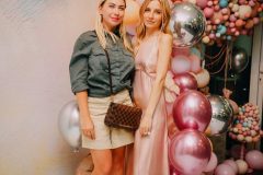 «Ласкаво просимо до щастя»