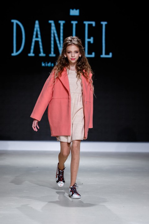 Роскошные коллекции от мировых брендов были представлены на Junior Fashion Week - 24 - изображение