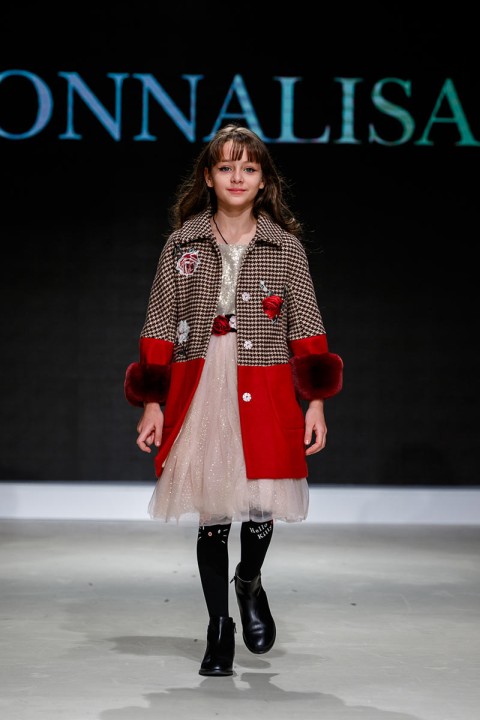 Роскошные коллекции от мировых брендов были представлены на Junior Fashion Week - 44 - изображение