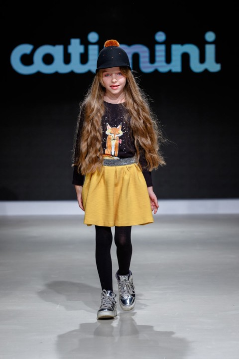 Роскошные коллекции от мировых брендов были представлены на Junior Fashion Week - 61 - изображение