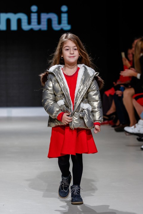 Роскошные коллекции от мировых брендов были представлены на Junior Fashion Week - 65 - изображение