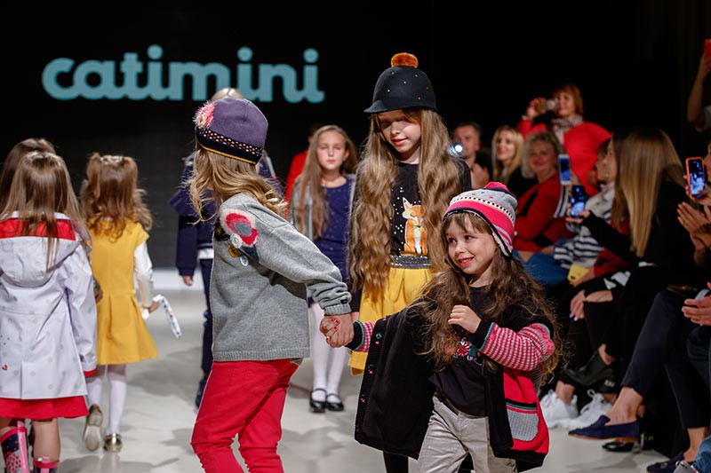 Роскошные коллекции от мировых брендов были представлены на Junior Fashion Week - 105 - изображение