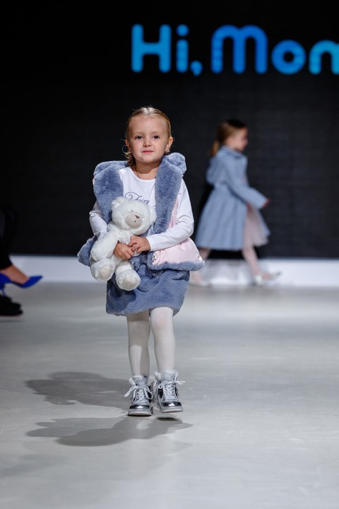 Яркие образы и милейшие дети на подиуме Junior Fashion Week в четвертый день показов - 10 - изображение