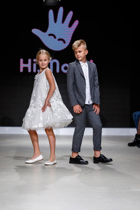 Яркие образы и милейшие дети на подиуме Junior Fashion Week в четвертый день показов - 2 - изображение
