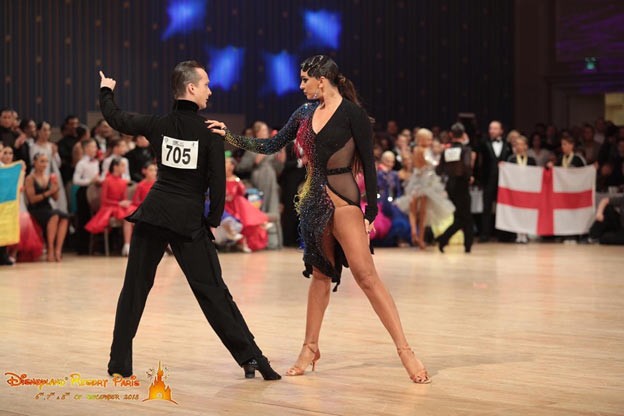 Наталия Варченко покорила Париж своими танцами! - 1 - изображение