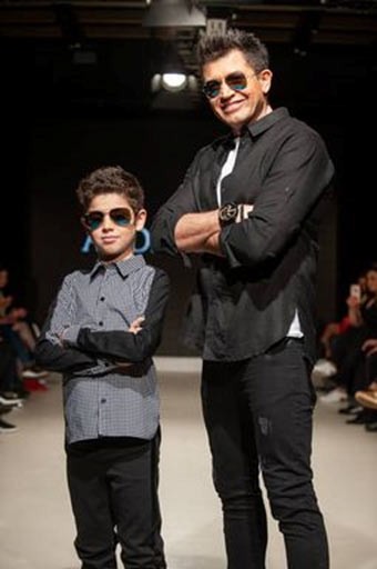 Стильные, модные и знаменитые - Андре Тан вывел на подиум звезд с их детьми - 5 - изображение
