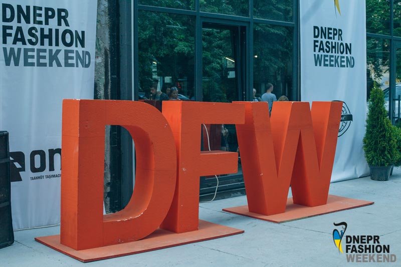Хроники Dnepr Fashion Weekend: как прошли три дня модного мероприятия - 1 - изображение
