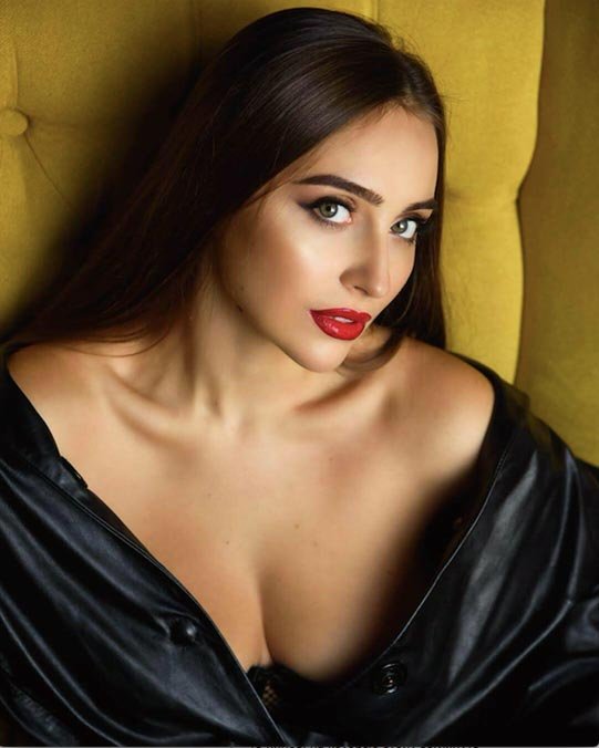 Мулатка, украинская фотомодель из Индии, кулинар и IT-специалист из США: кто стал фаворитами второй десятки претенденток на титул «Мисс Украина» - 9 - изображение