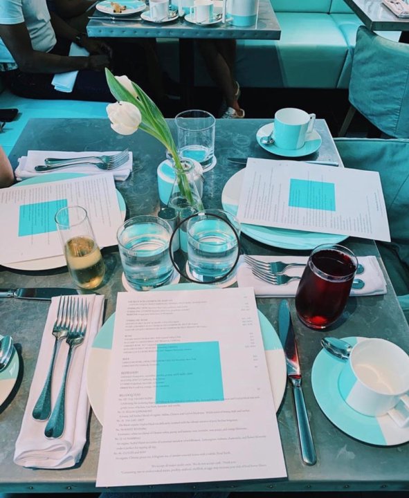 Завтрак у Тиффани с известной американской моделью Лерой Левински - 2 - изображение