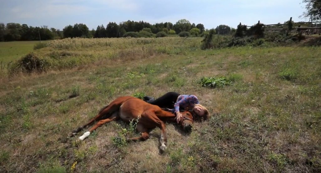 Леся Никитюк сорвалась с лошади - 1 - изображение