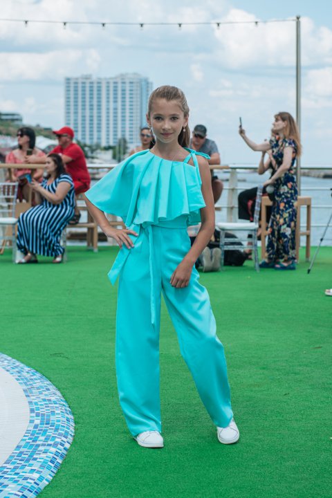 Синергія чотирьох поколінь: SUMMER WEEKEND на Odessa Fashion Day - 10 - изображение