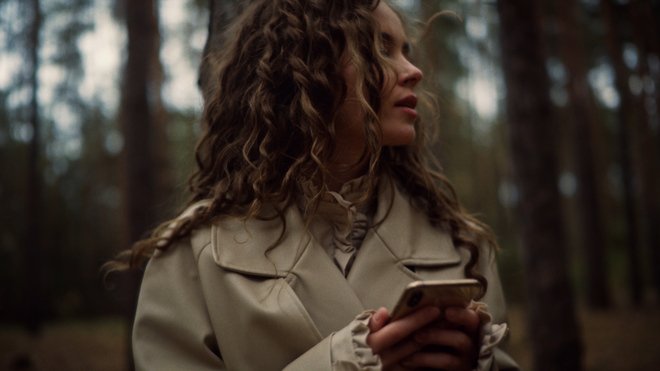 Холостячка Алина Ляшук снялась в клипе VAHA «Саме ти» - 2 - изображение