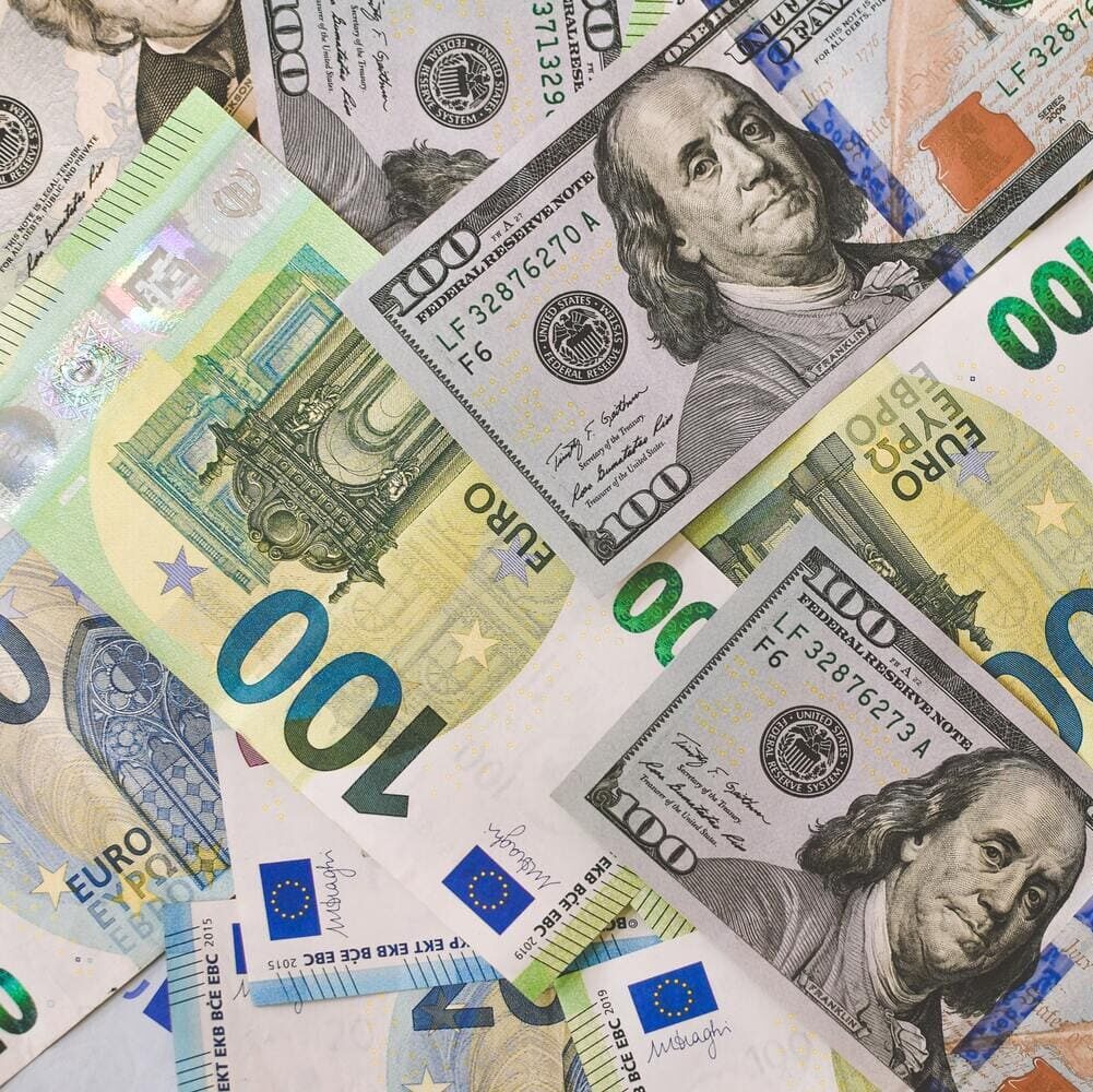 Курс валют: що буде з курсом долара, євро та гривнею - 1 - изображение
