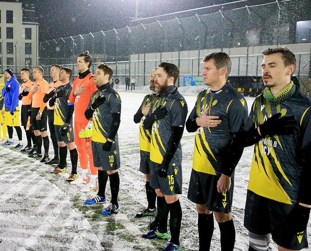 Александр Попов вместе с футбольной командой звезд собрал деньги для ВСУ - 1 - изображение