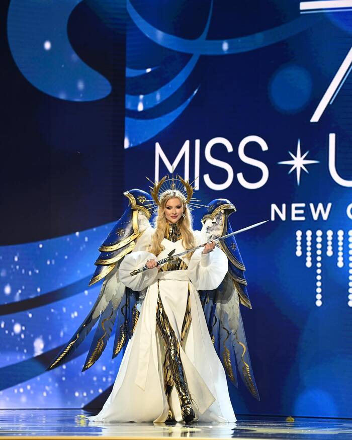 Ефектні образи українки на сцені конкурсу «Міс Всесвіт-2022» - 5 - изображение