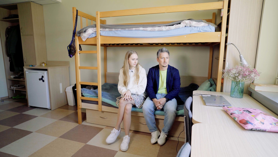 Донька телеведучого Олександра Педана показала свою кімнату в гуртожитку - 2 - изображение