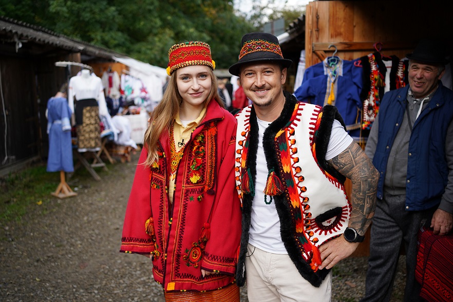 Oleksandr Pedan with his daughter 