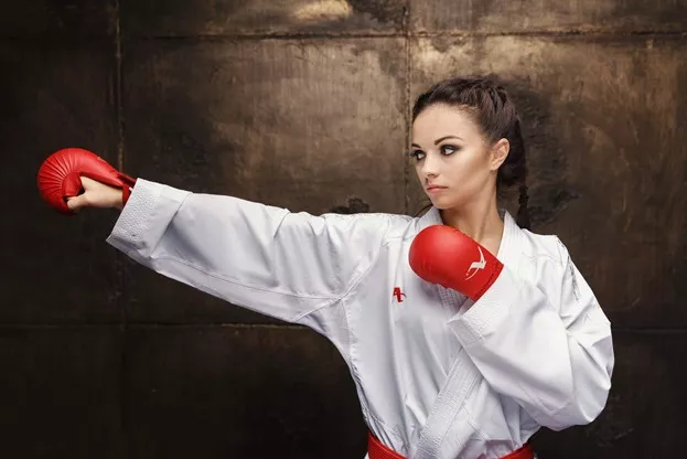 Десять уроков женской самообороны от известной спортсменки Катерины Кривой - 1 - изображение
