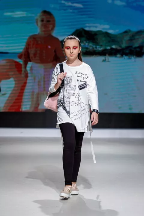 Второй день Junior Fashion Week: фешн-всплеск на столичном подиуме - 53 - изображение