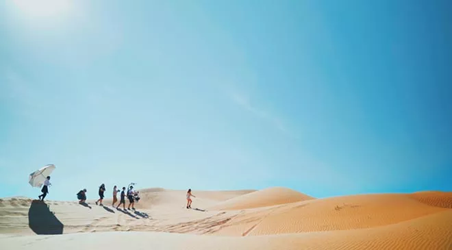 Гарячий кліп Торнадо дует Alyosha & Vlad Darwin знімали у пустелі ОАЕ - 1 - изображение