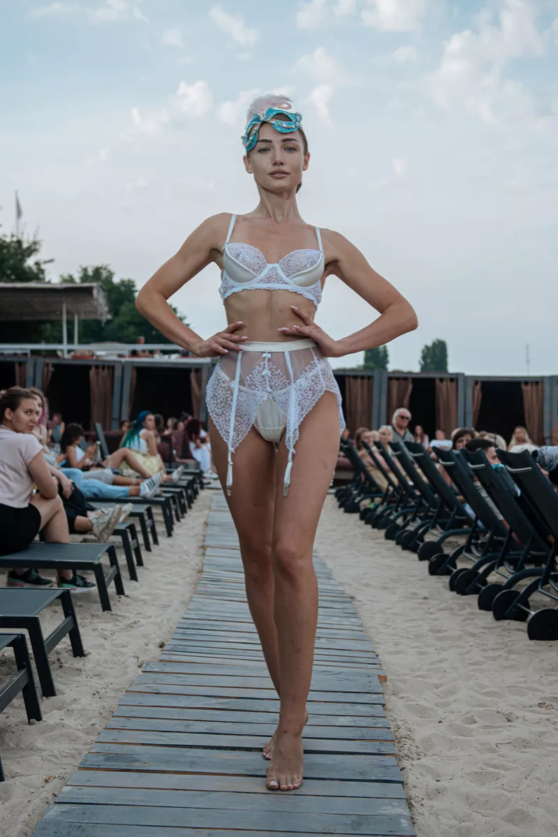 Синергія чотирьох поколінь: SUMMER WEEKEND на Odessa Fashion Day - 11 - изображение