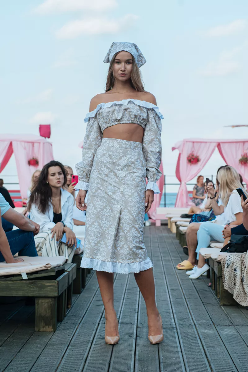 Синергія чотирьох поколінь: SUMMER WEEKEND на Odessa Fashion Day - 3 - изображение