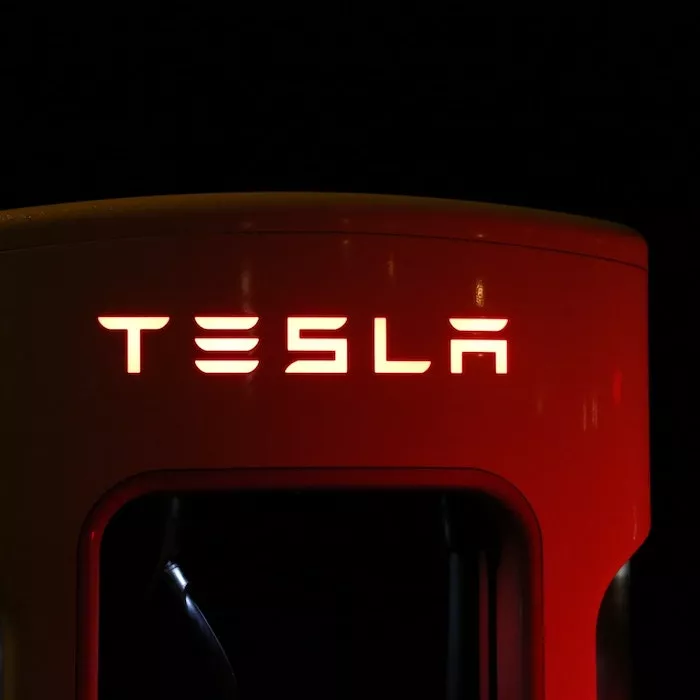 Tesla створить «перші у своєму роді датацентри» - 1 - изображение